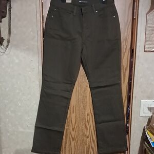 Levi's Straight Leg Jeans in Olive Green